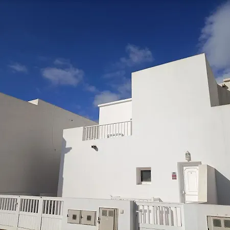 Bella Flor Playa Honda (Lanzarote)